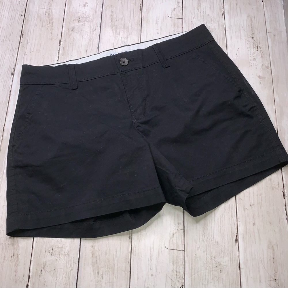Old Navy black shorts regular 4.5” inseam